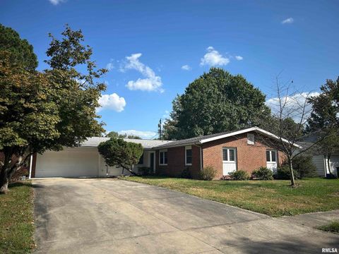 Photo of 611 S TERRACE Drive, Carbondale, IL 62901 (MLS # EB459929)