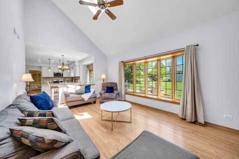 Tiny photo for 5 Deeke Court, Roselle, IL 60172 (MLS # 12606187)