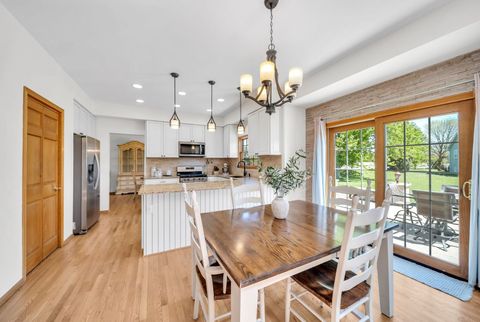 Tiny photo for 5 Deeke Court, Roselle, IL 60172 (MLS # 12606187)