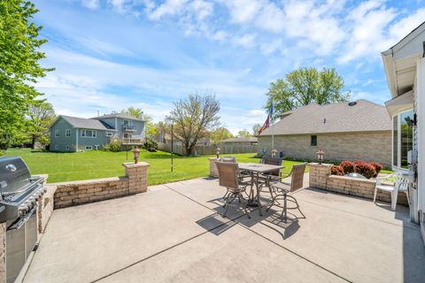 Tiny photo for 5 Deeke Court, Roselle, IL 60172 (MLS # 12606187)