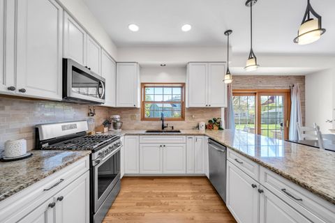 Tiny photo for 5 Deeke Court, Roselle, IL 60172 (MLS # 12606187)