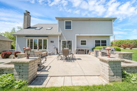 Tiny photo for 5 Deeke Court, Roselle, IL 60172 (MLS # 12606187)