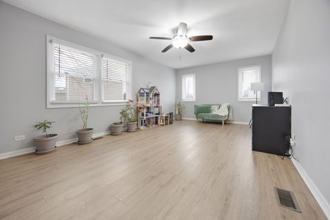 Tiny photo for 424 N Salem Drive, Schaumburg, IL 60194 (MLS # 12583546)