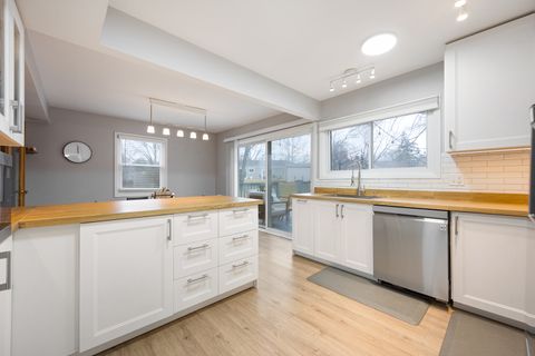 Tiny photo for 424 N Salem Drive, Schaumburg, IL 60194 (MLS # 12583546)