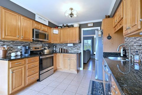Tiny photo for 1303 E Ironwood Drive, Mount Prospect, IL 60056 (MLS # 12606155)