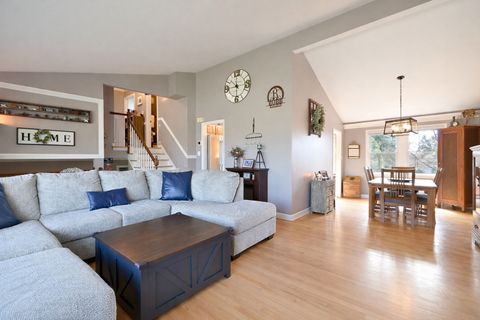 Tiny photo for 1303 E Ironwood Drive, Mount Prospect, IL 60056 (MLS # 12606155)