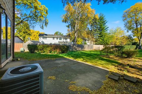 Tiny photo for 413 Buffalo Trail, Wheeling, IL 60090 (MLS # 12513443)