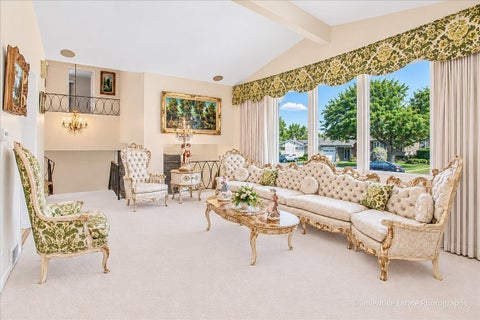 Tiny photo for 9938 N Huber Lane, Niles, IL 60714 (MLS # 12755598)