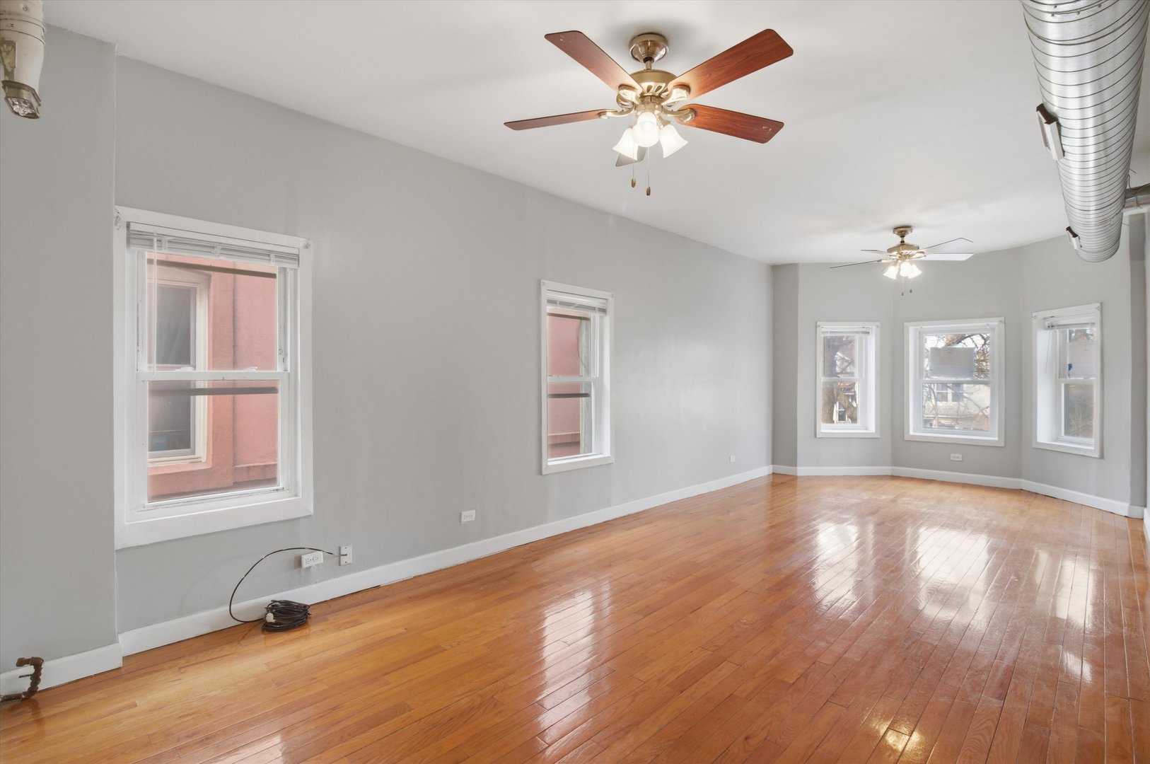 2911 W Belden Avenue 2