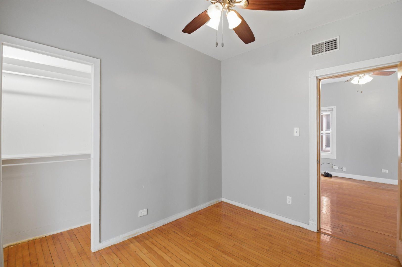 2911 W Belden Avenue 2