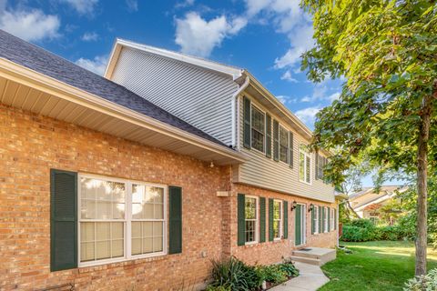 Tiny photo for 1352 Laurel Oaks Drive, Streamwood, IL 60107 (MLS # 12582345)