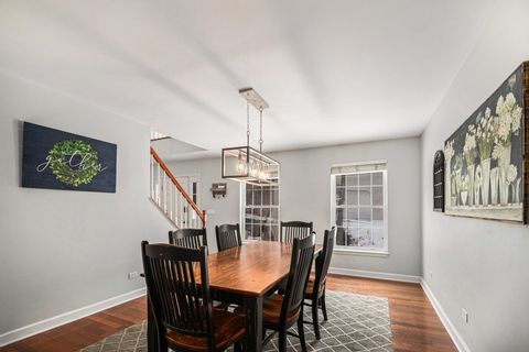 Tiny photo for 1352 Laurel Oaks Drive, Streamwood, IL 60107 (MLS # 12582345)