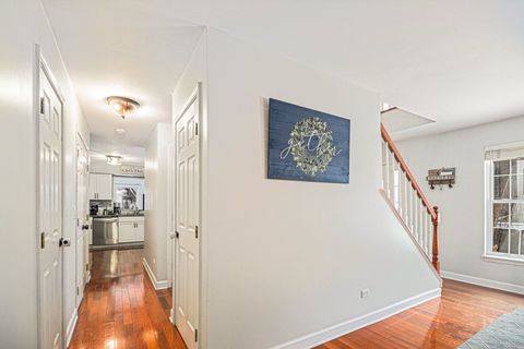 Tiny photo for 1352 Laurel Oaks Drive, Streamwood, IL 60107 (MLS # 12582345)