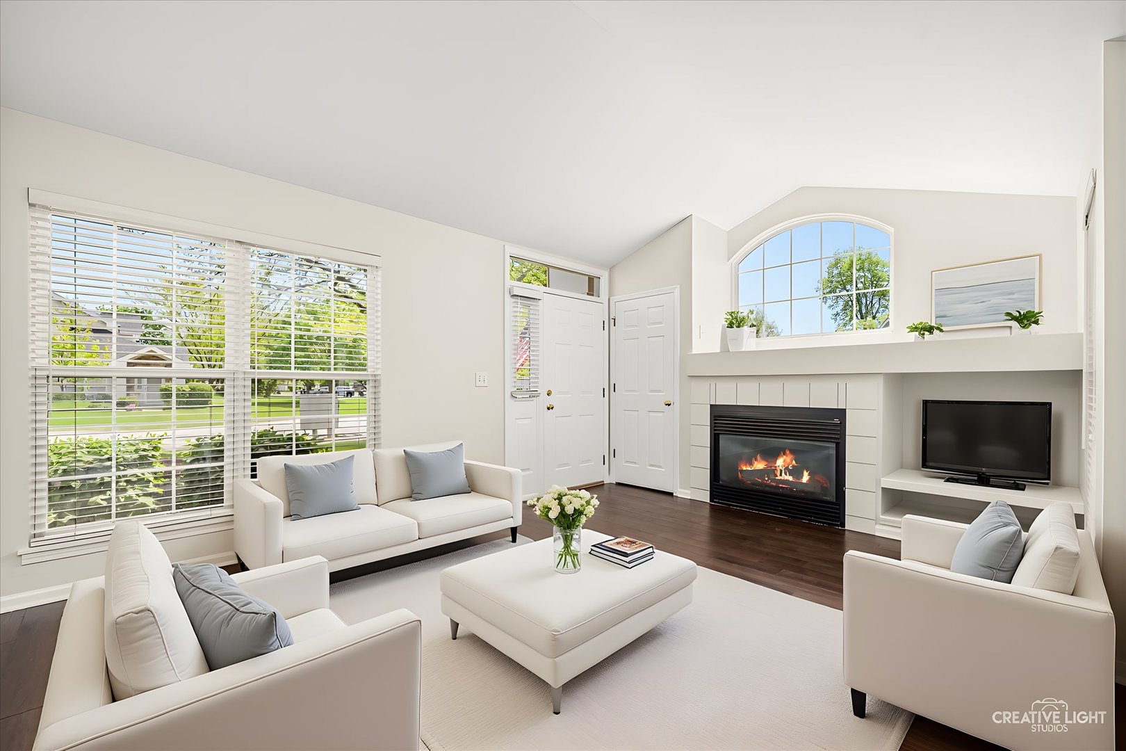 1382 Spencer Lane 1382