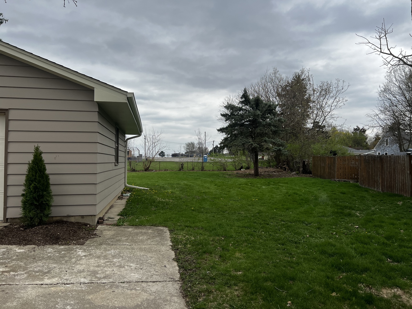281 Chicago Road