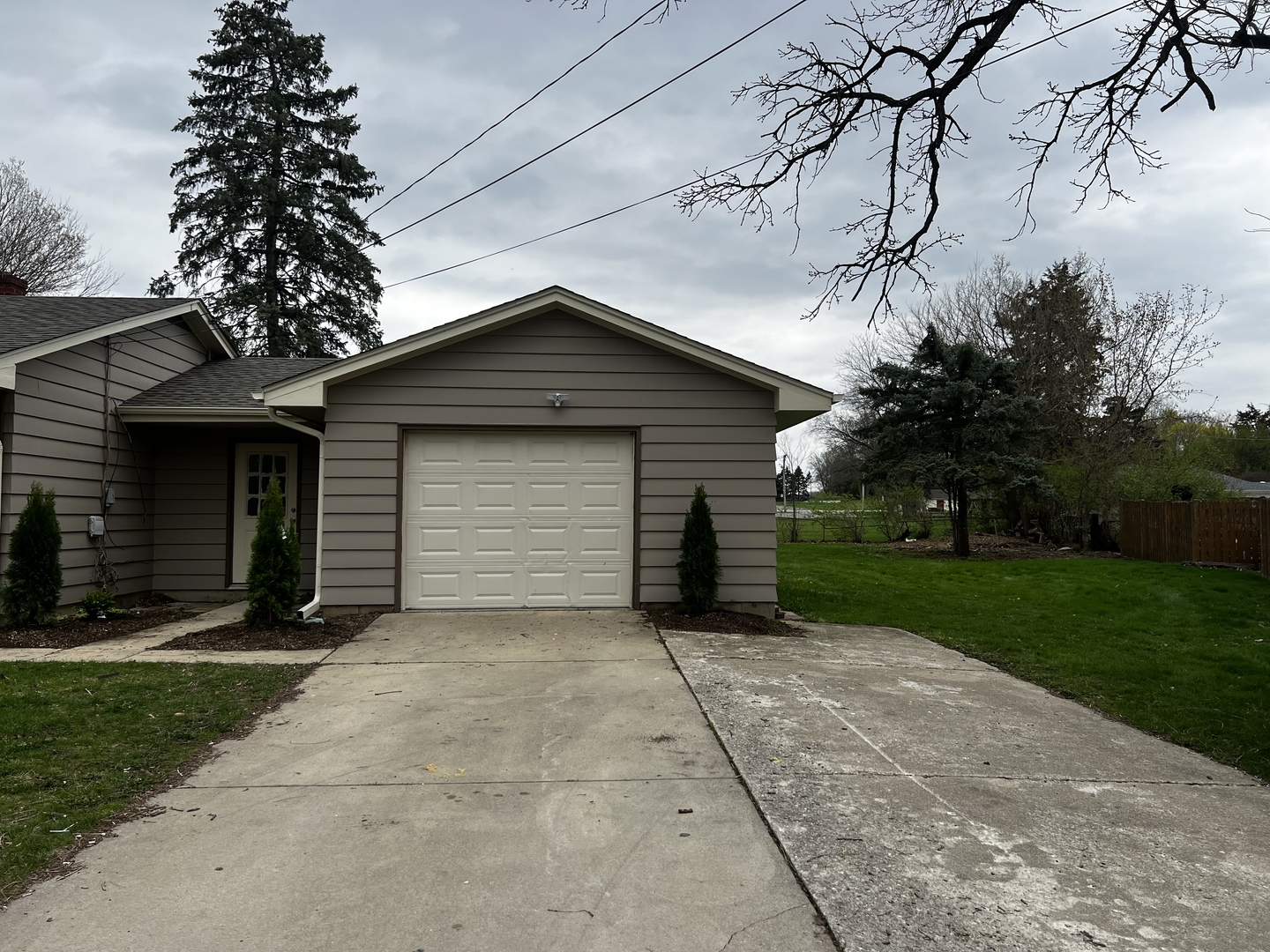 281 Chicago Road