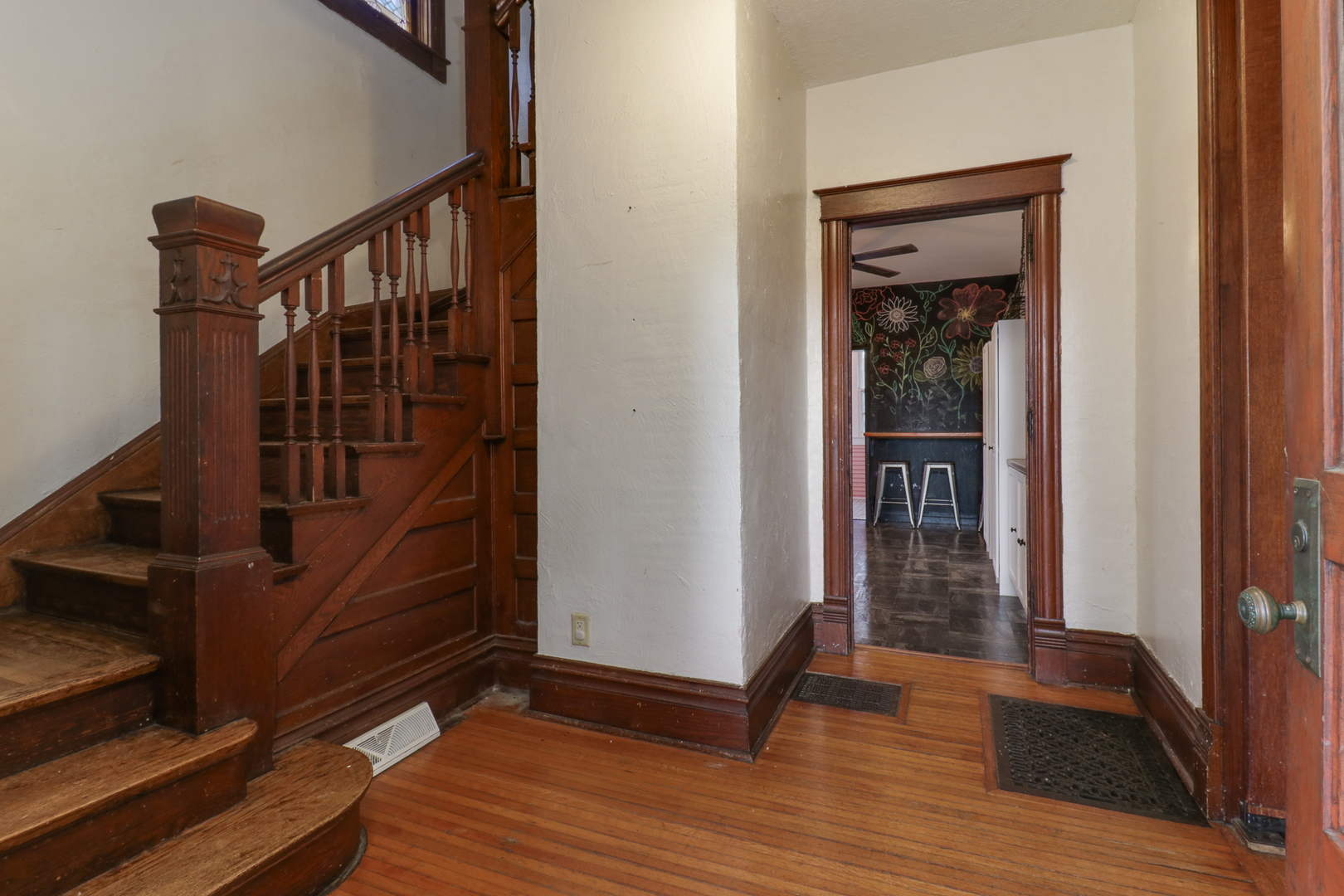 305 W Boundary Street