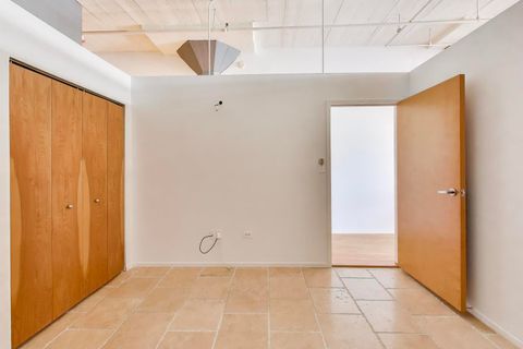 Tiny photo for 1601 S Michigan Avenue #304, Chicago, IL 60616 (MLS # 12578048)