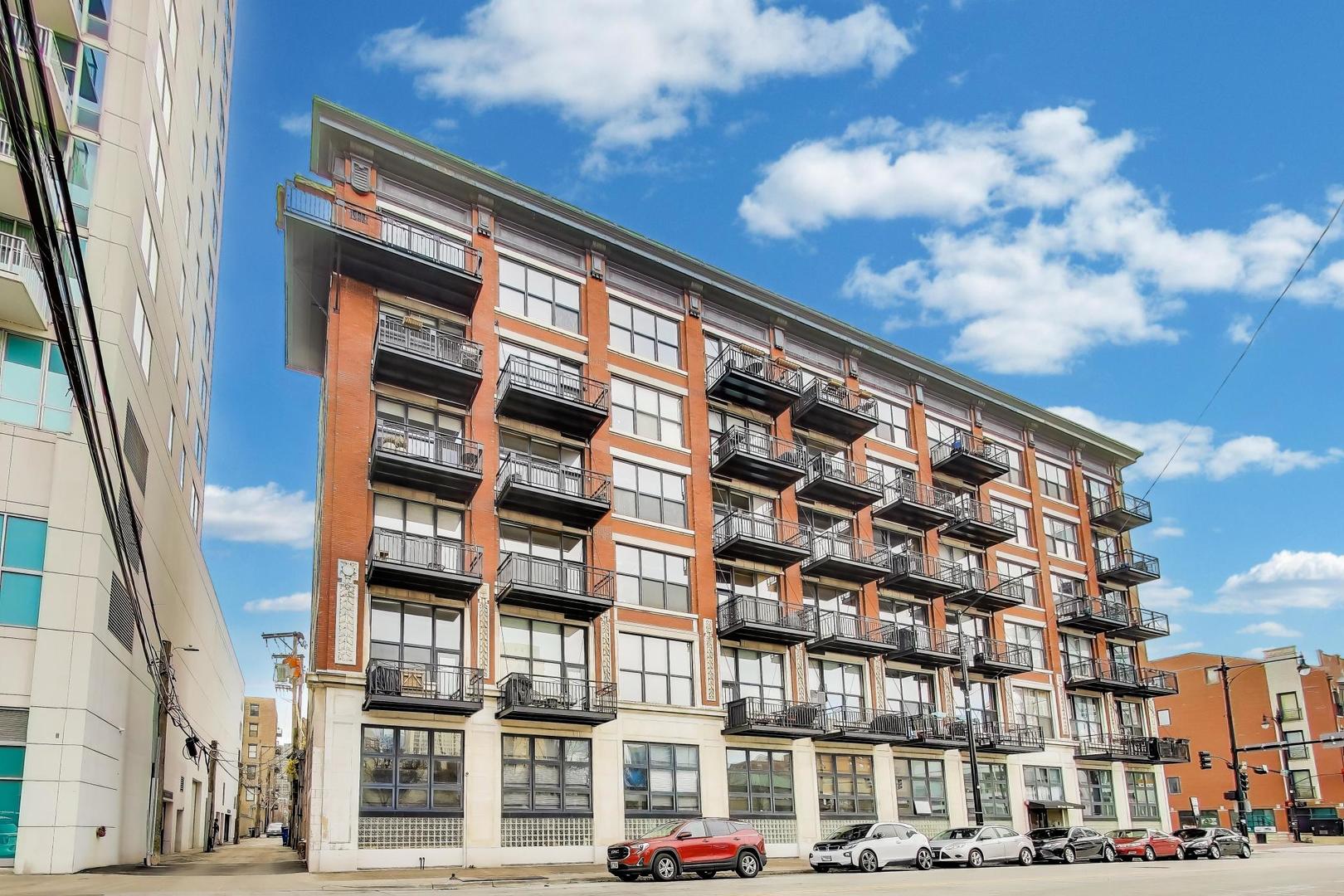 1601 S Michigan Avenue 304