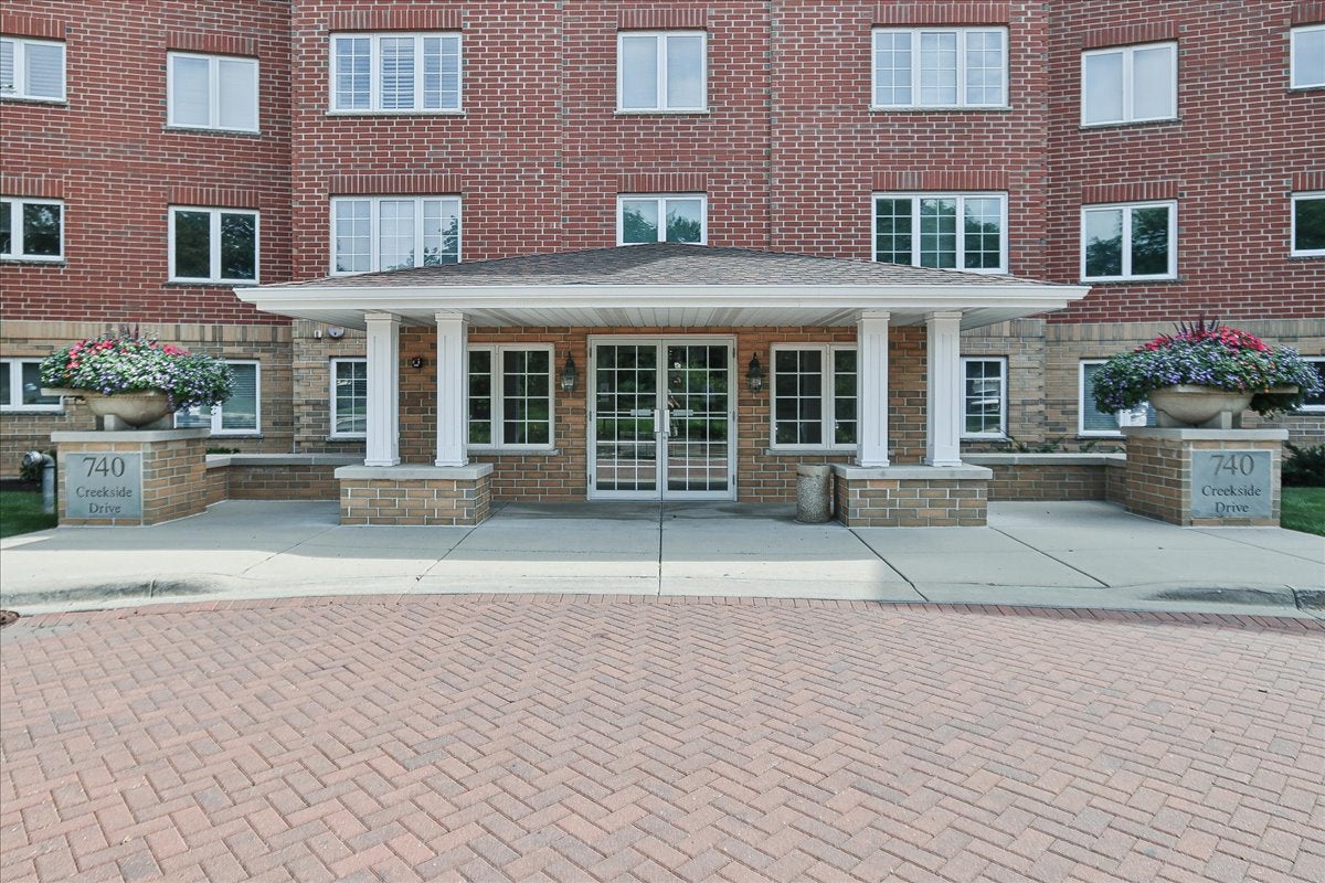 740 Creekside Drive 501