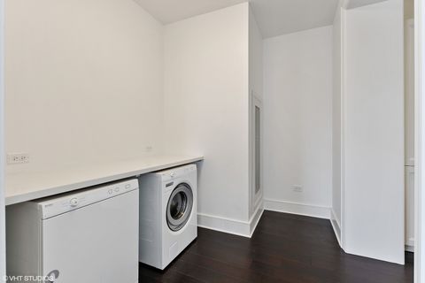 Tiny photo for 118 E ERIE Street #29F, Chicago, IL 60611 (MLS # 12597915)