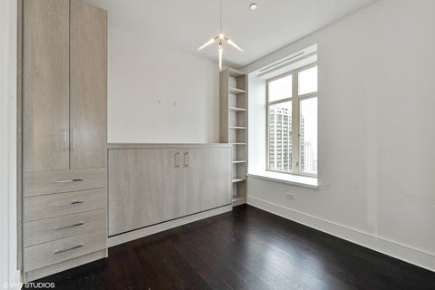 Tiny photo for 118 E ERIE Street #29F, Chicago, IL 60611 (MLS # 12597915)