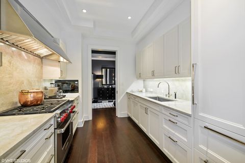 Tiny photo for 118 E ERIE Street #29F, Chicago, IL 60611 (MLS # 12597915)