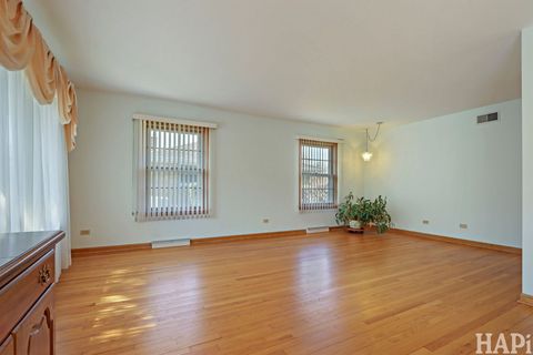 Tiny photo for 1733 Camellia Lane, Schaumburg, IL 60173 (MLS # 12602673)