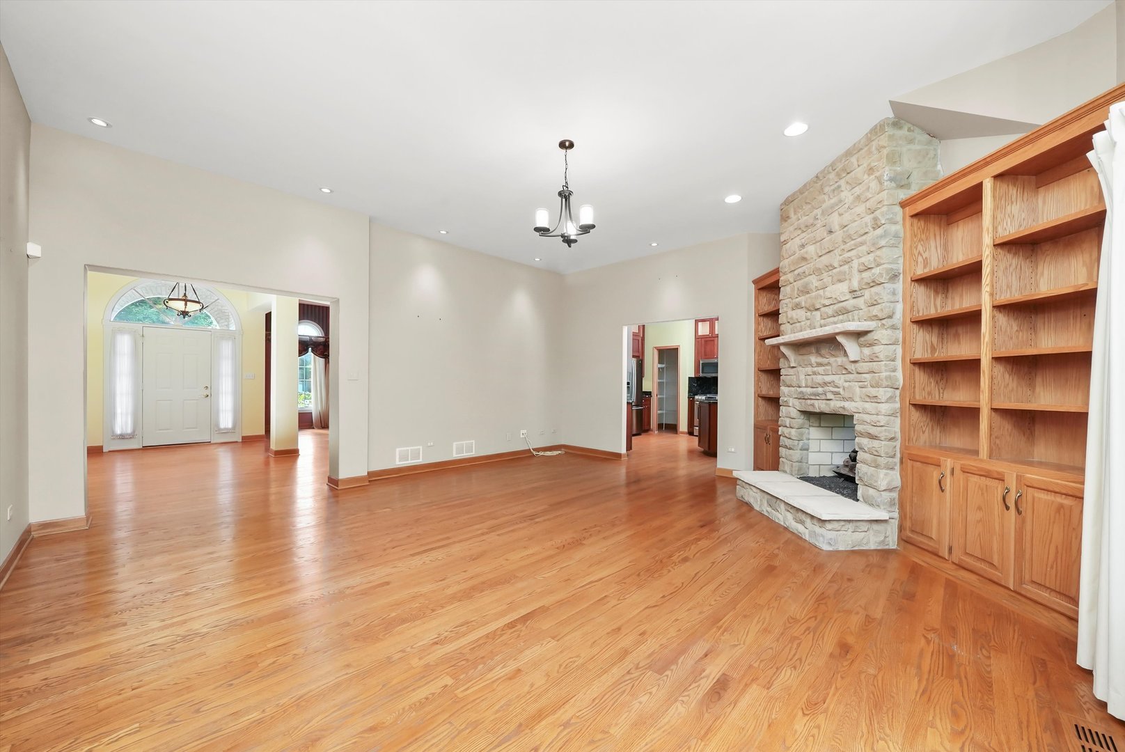 6443 DAVANE Court