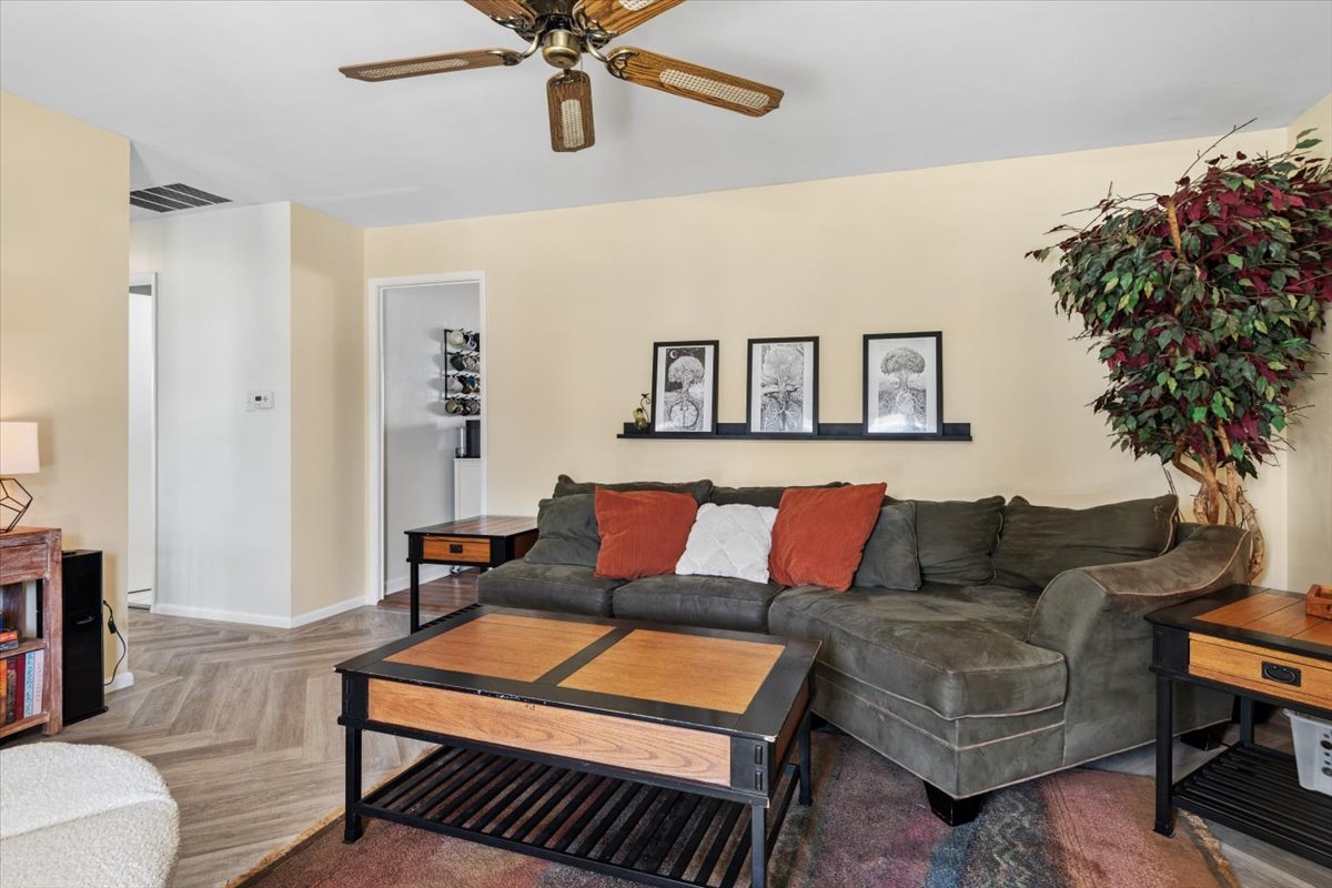 Properties 3 306 Hale Avenue