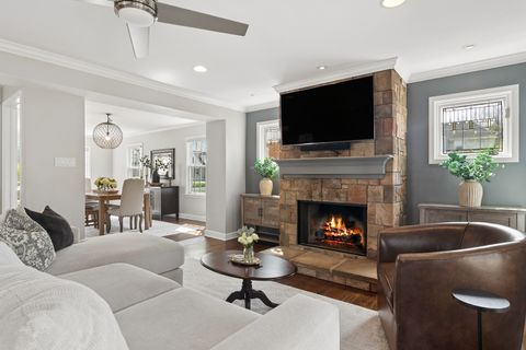 Tiny photo for 730 S Highland Avenue, Arlington Heights, IL 60005 (MLS # 12617685)