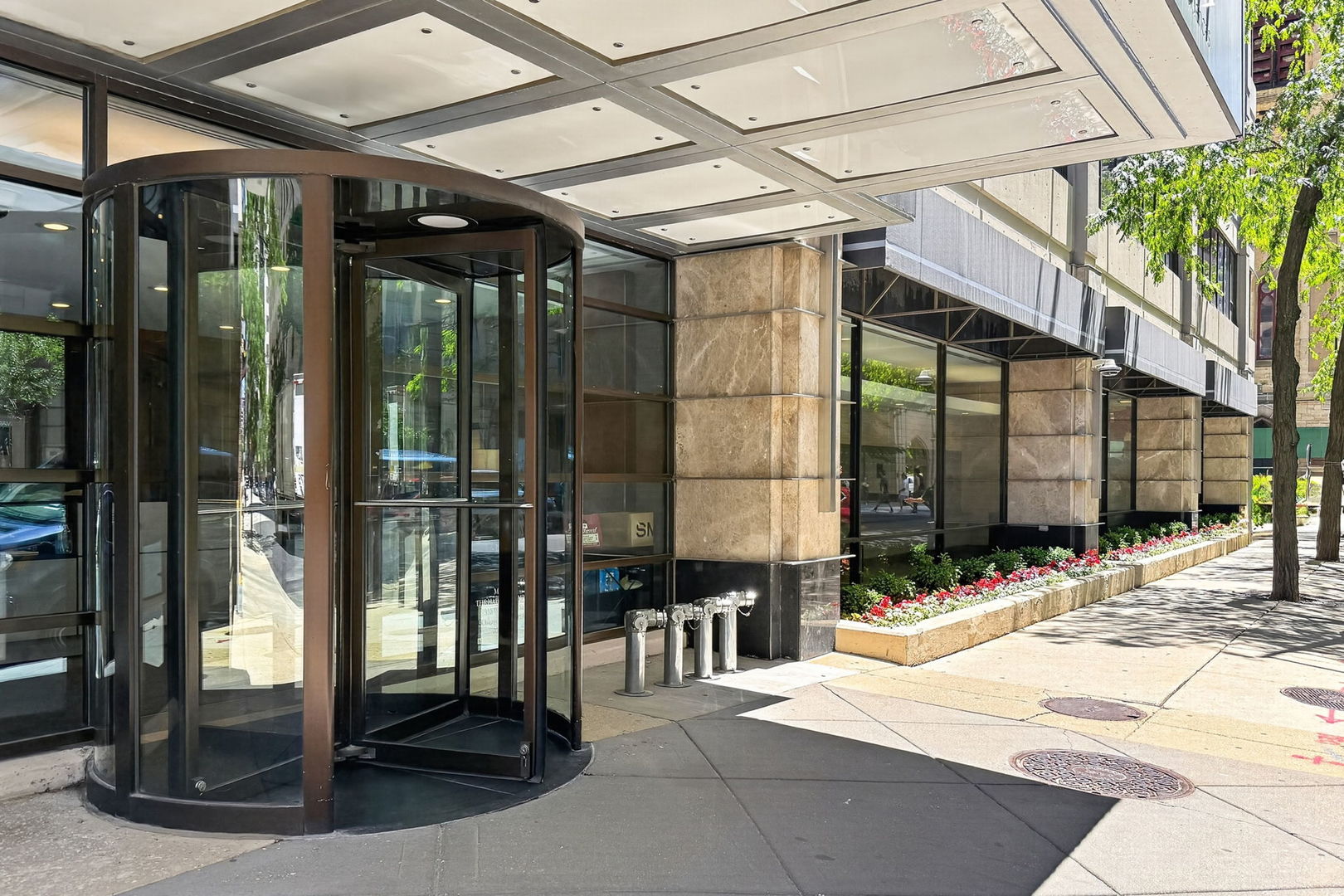 30 E Huron Street 4610