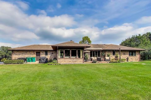 Tiny photo for 3 Jane Court, Hawthorn Woods, IL 60047 (MLS # 12541694)