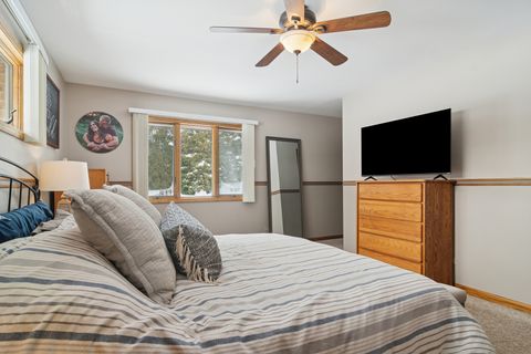 Tiny photo for 3 Jane Court, Hawthorn Woods, IL 60047 (MLS # 12541694)