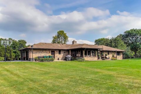 Tiny photo for 3 Jane Court, Hawthorn Woods, IL 60047 (MLS # 12541694)