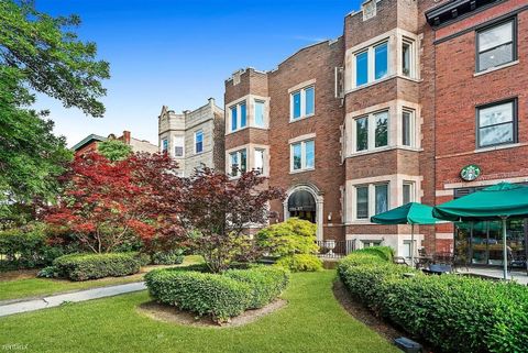 2755 W Logan Avenue 2 Chicago IL 60647