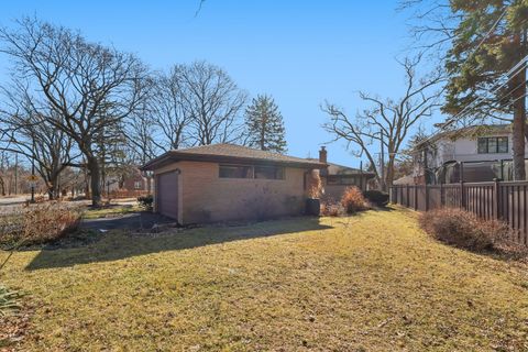 Tiny photo for 6890 N Loron Avenue, Chicago, IL 60646 (MLS # 12595390)