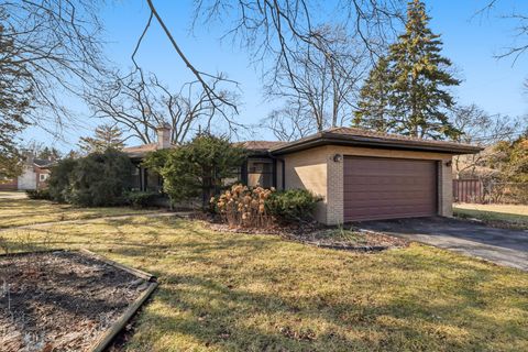 Tiny photo for 6890 N Loron Avenue, Chicago, IL 60646 (MLS # 12595390)