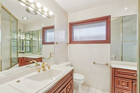 Tiny photo for 6890 N Loron Avenue, Chicago, IL 60646 (MLS # 12595390)