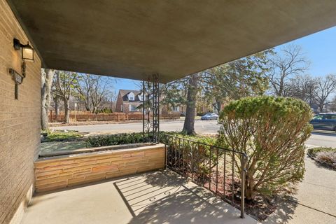 Tiny photo for 6890 N Loron Avenue, Chicago, IL 60646 (MLS # 12595390)