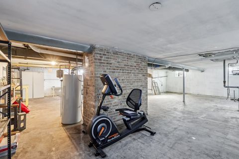 Tiny photo for 6890 N Loron Avenue, Chicago, IL 60646 (MLS # 12595390)