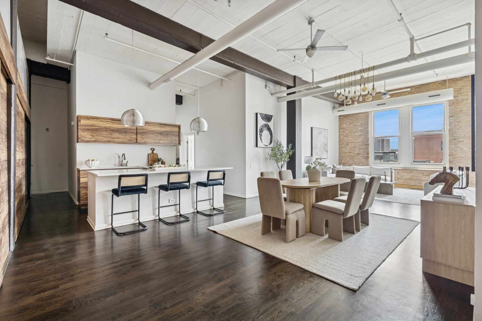 1327 W Washington Boulevard 5B