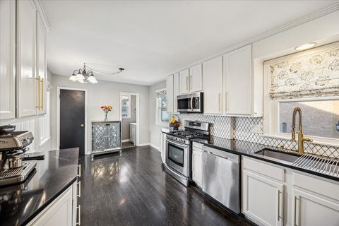 Tiny photo for 1426 Bristol Avenue, Westchester, IL 60154 (MLS # 12566490)