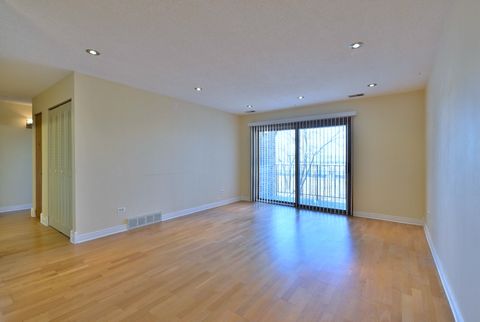 Tiny photo for 10512 S RIDGE COVE Drive #31C, Chicago Ridge, IL 60415 (MLS # 12579081)