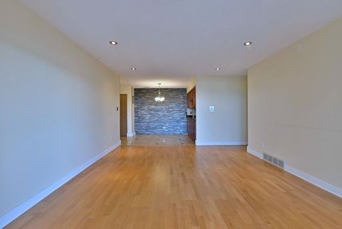 Tiny photo for 10512 S RIDGE COVE Drive #31C, Chicago Ridge, IL 60415 (MLS # 12579081)
