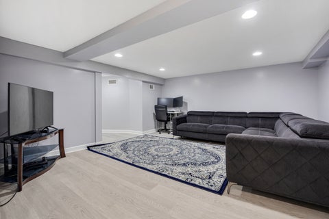 Tiny photo for 1715 W Thome Avenue, Chicago, IL 60660 (MLS # 12755093)