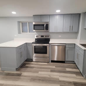 2827 W Lunt Avenue GARDEN