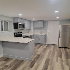 2827 W Lunt Avenue GARDEN