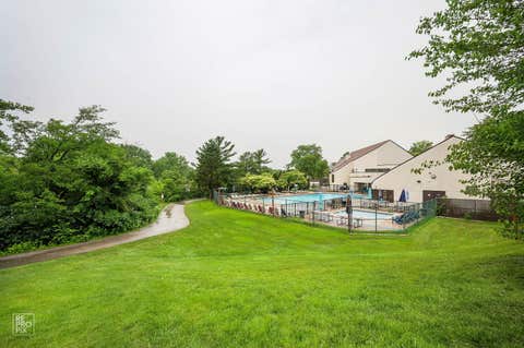 Tiny photo for 9 Wake Robin Court, Woodridge, IL 60517 (MLS # 12598448)