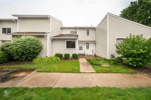 Tiny photo for 9 Wake Robin Court, Woodridge, IL 60517 (MLS # 12598448)